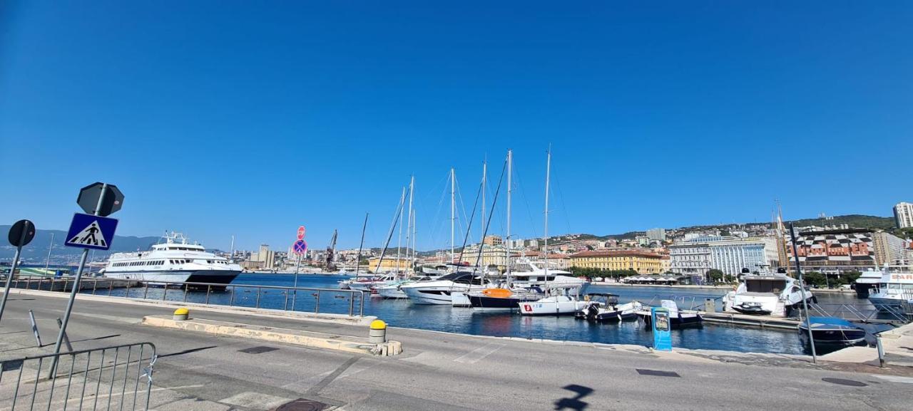Sofija Apartmani Rijeka Luaran gambar